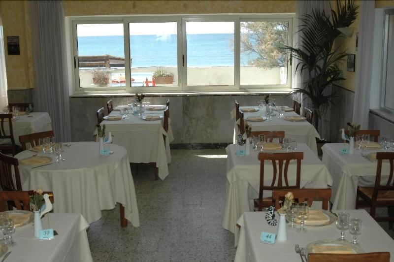 Hotel Villa Ambra Orbetello Bagian luar foto