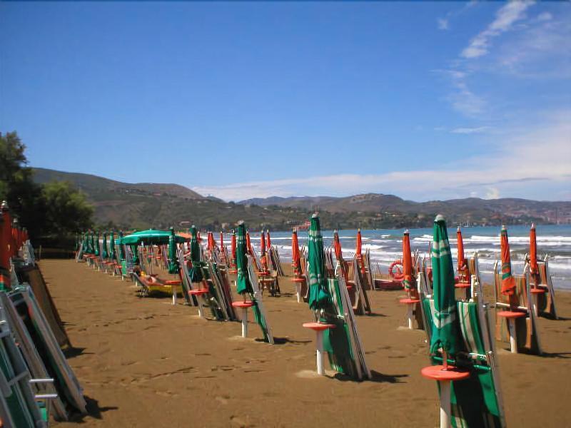 Hotel Villa Ambra Orbetello Bagian luar foto