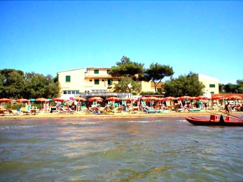 Hotel Villa Ambra Orbetello Bagian luar foto