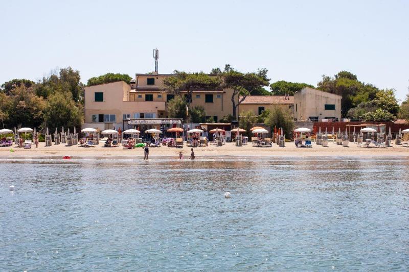 Hotel Villa Ambra Orbetello Bagian luar foto