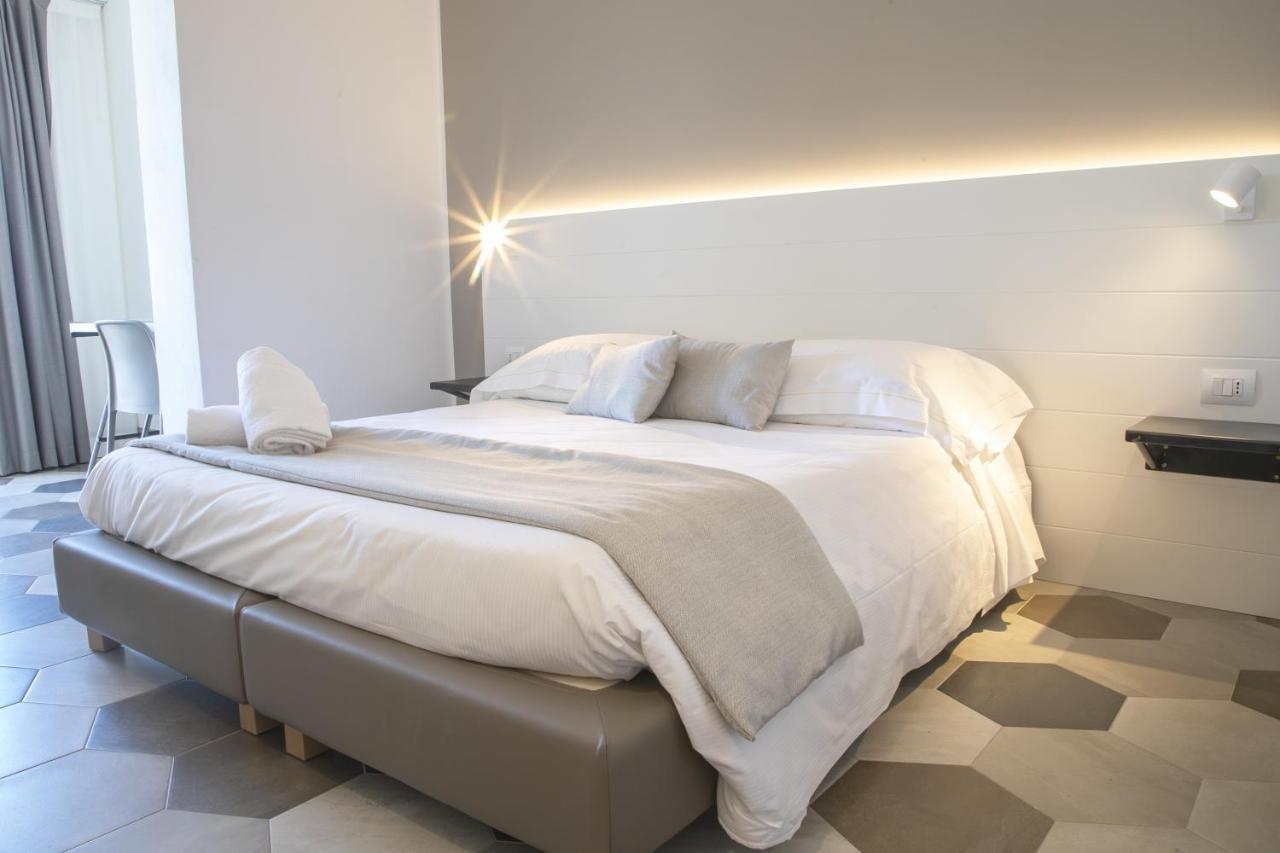 Hotel Villa Ambra Orbetello Bagian luar foto