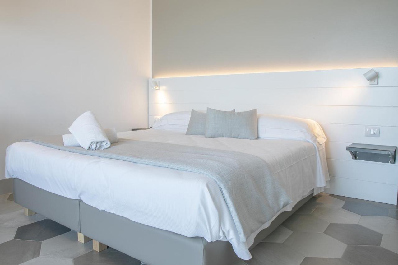 Hotel Villa Ambra Orbetello Bagian luar foto