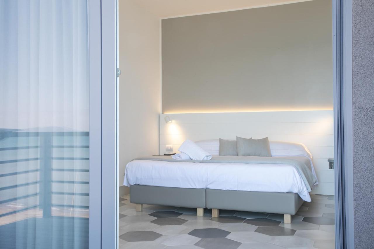 Hotel Villa Ambra Orbetello Bagian luar foto