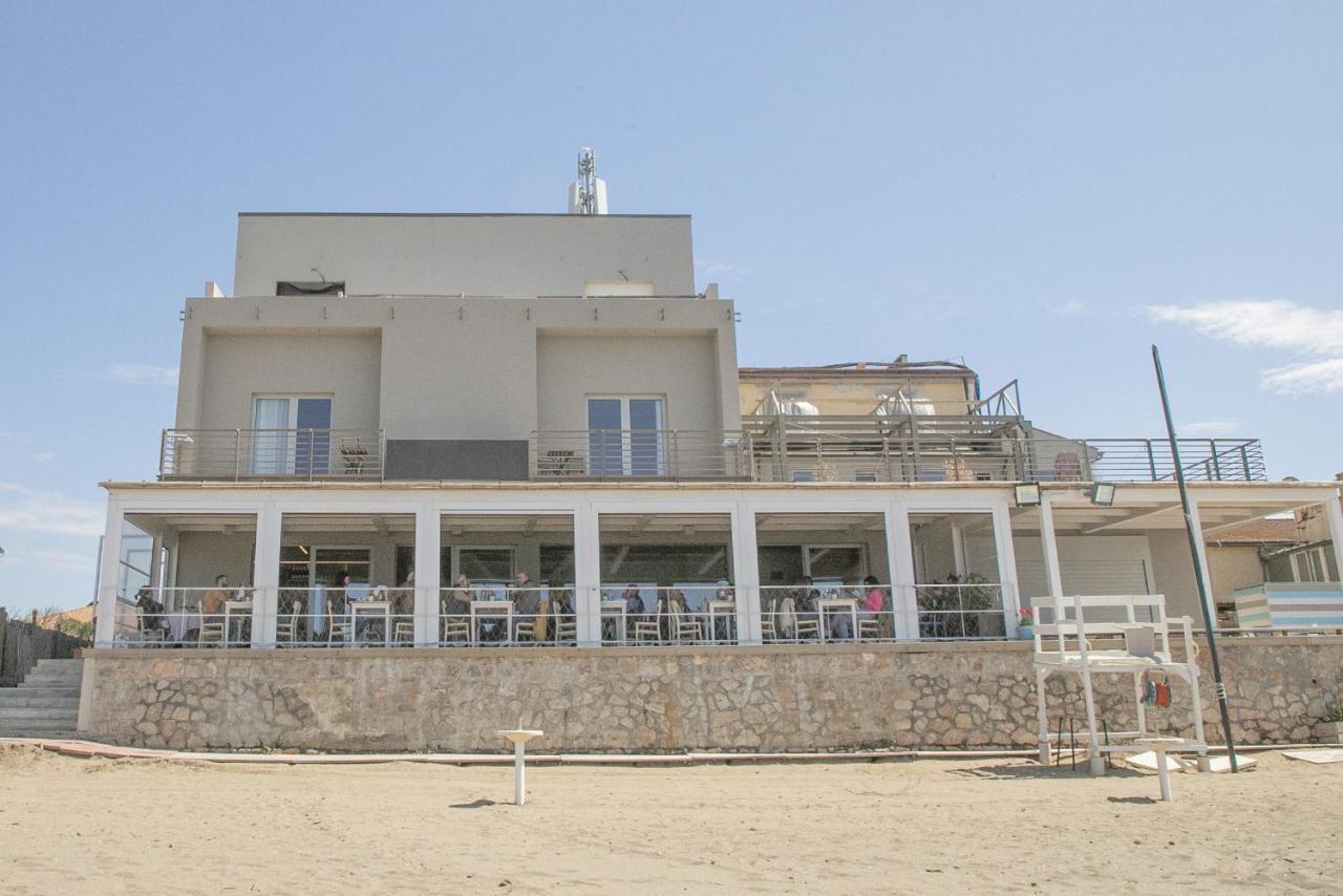 Hotel Villa Ambra Orbetello Bagian luar foto