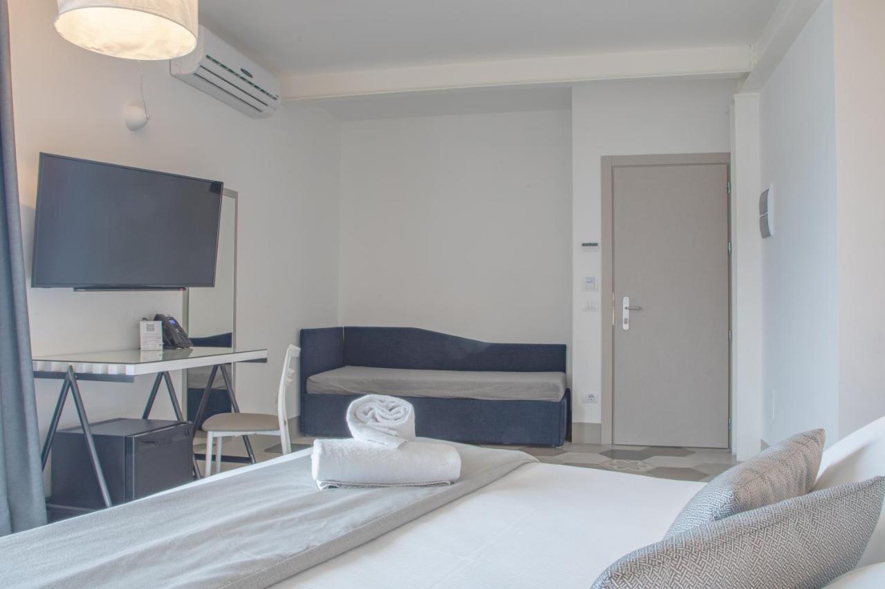 Hotel Villa Ambra Orbetello Bagian luar foto