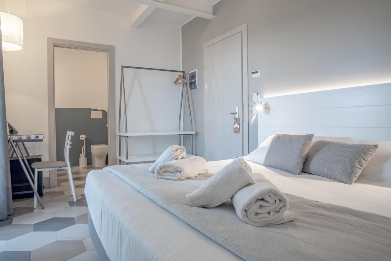 Hotel Villa Ambra Orbetello Bagian luar foto